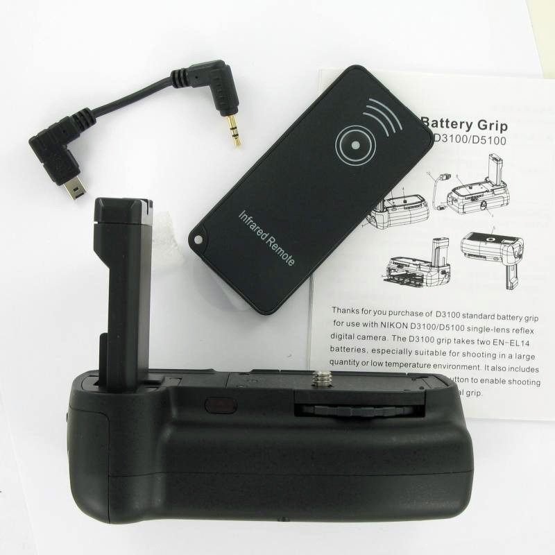 Batteriegriff passend für die Nikon D3100, D3200, Betrieb mit 2 EN-EL14 Akkus