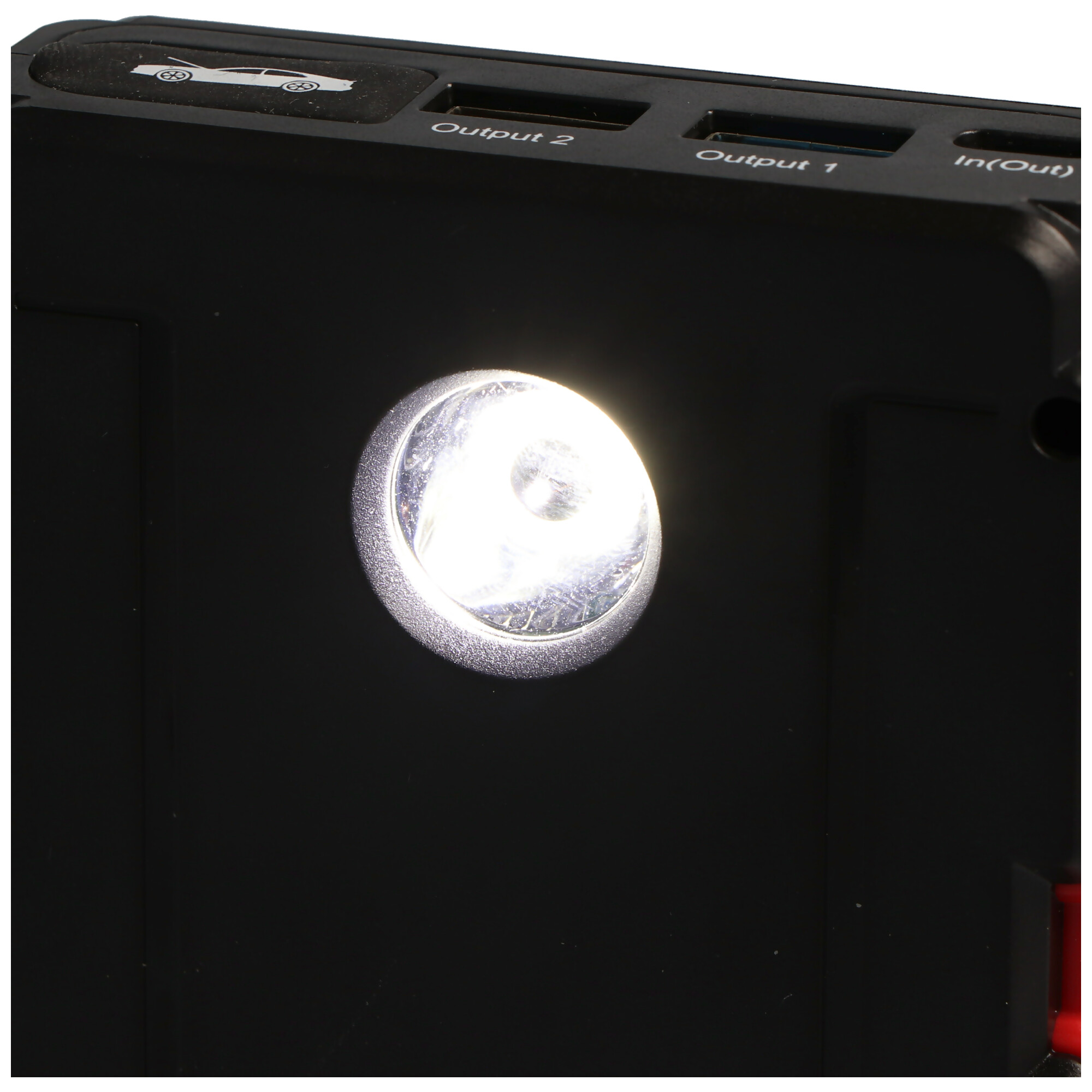 Jumpstarter, der kompakte KFZ-Starthilfe-Powerakku mit Powerbank- und LED-Taschenlampenfunktion