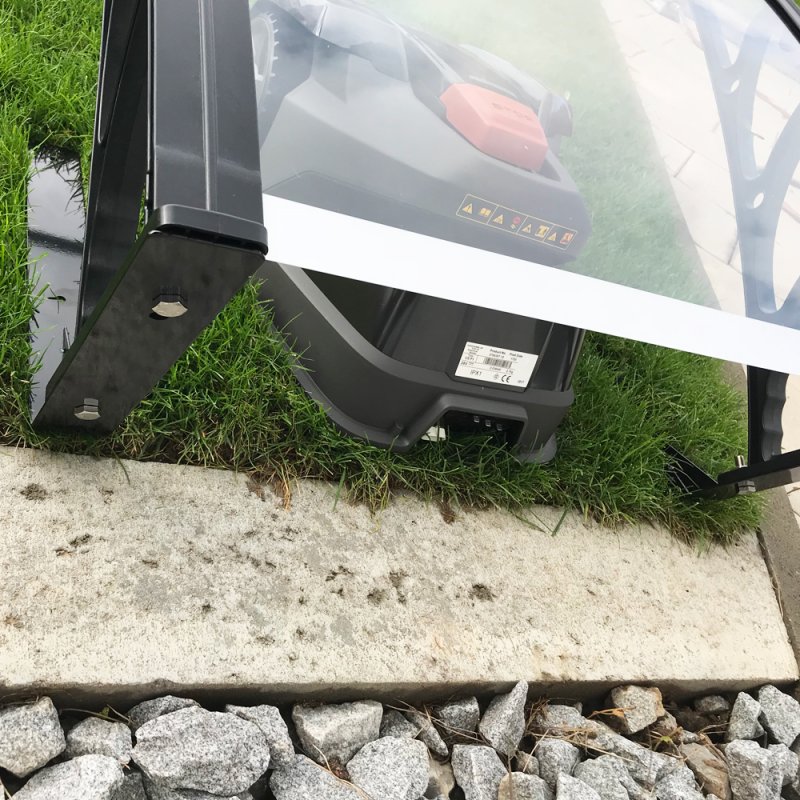 Universal Garage bzw. Regenschutz passend für Rasen-Mähroboter