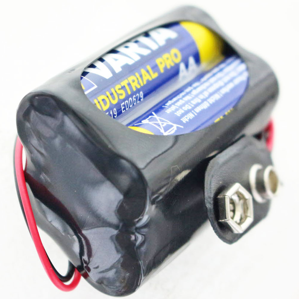 6 Volt Batteriepack passend für Hitag Spindschlösser, bestehend aus vier Varta Batterien, inklusive Anschlussstecker