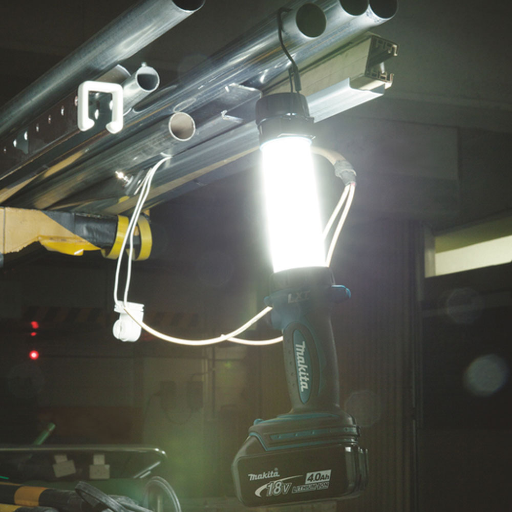 Makita Akku-Lampe DML806 DEADML806 LED-Arbeitsleuchte ohne Akku/Ladegerät