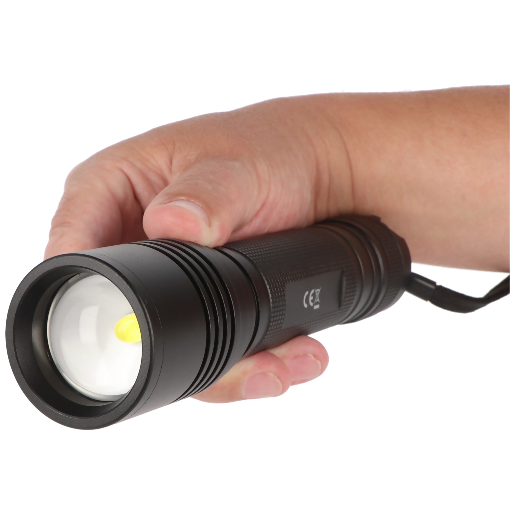 18W Zoom LED Hochleistungstaschenlampe für 6 Stück Mignon AA, mit Schiebefokus zum Zoomen